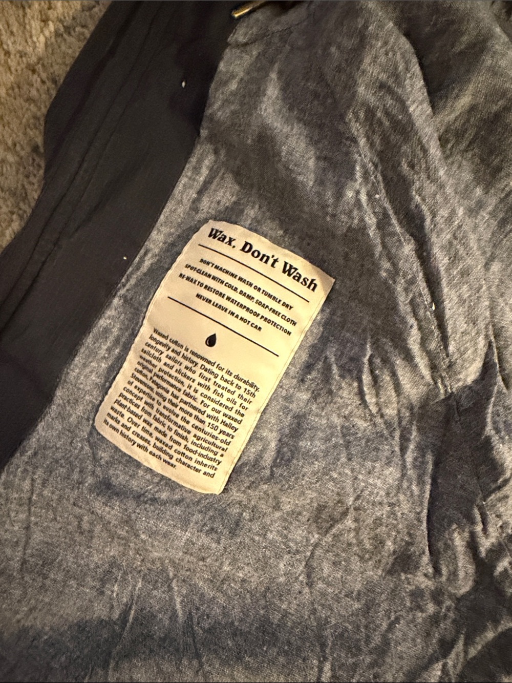 Patagonia Men's or Women’s Lightweight Hooded Jacket in Charcoal Gray - Picture 5 of 6